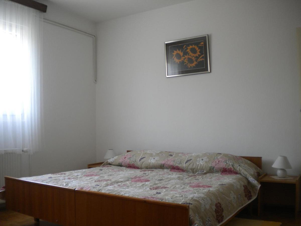 Apartments Biba & Lucy Ražanac Zimmer foto